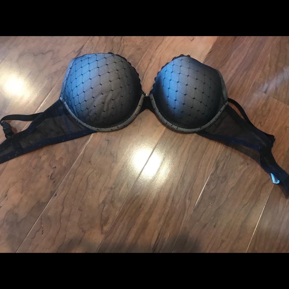 Black lace bra